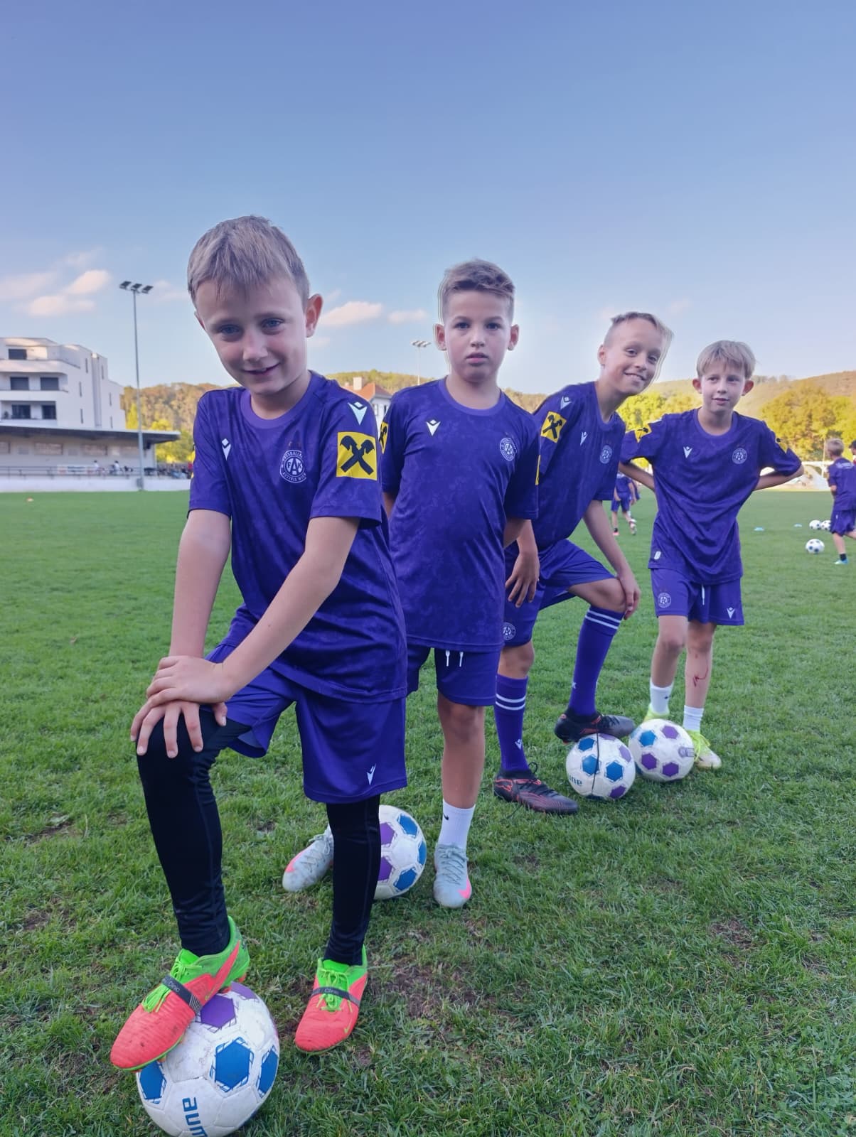 Trainingsszene der Austria-Fußballschule beim SC Pottenstein